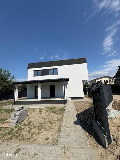 Casă cu 3 camere cu Teren 420 Mp în Șerbănești