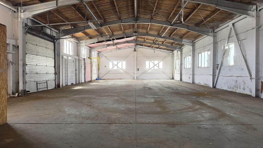 Spațiu industrial, de 450 mp, în Sânpetru