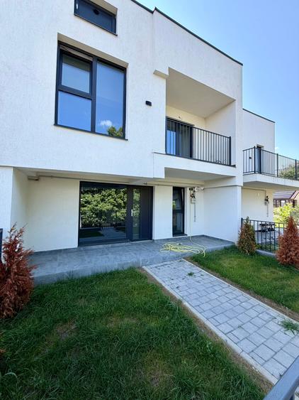 Apartament cu 3 camere decomandat în Păcurari
