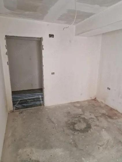 Apartament cu 3 camere decomandat în George Enescu