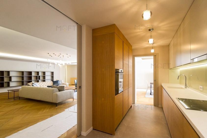 Apartament cu 4 camere decomandat, mobilat în Primăverii