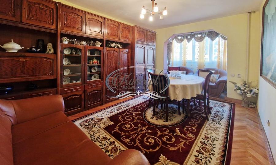 Apartament cu 3 camere decomandat, mobilat în Mănăștur