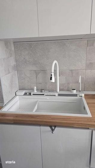 Apartament cu 3 camere semidecomandat în Titan