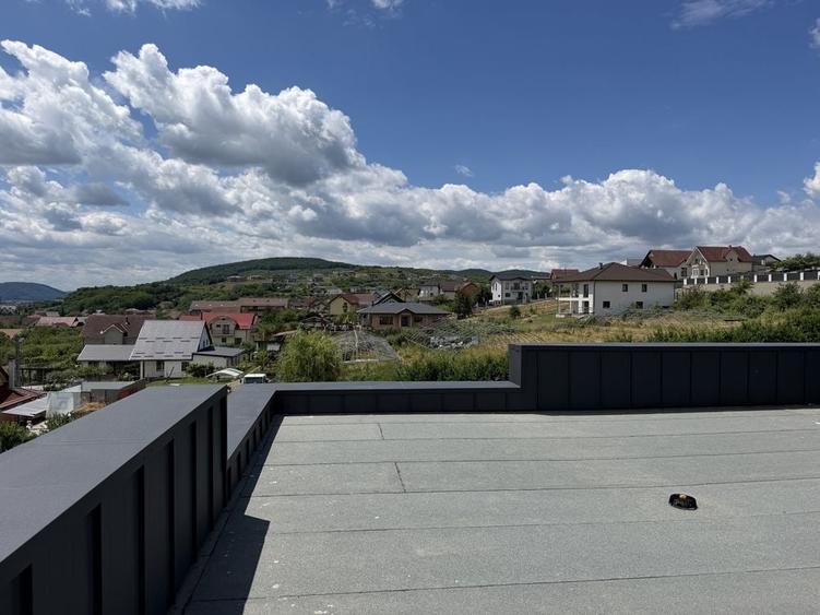 Casa cu acoperis tip Terasa cu panorama spre oras - 8
