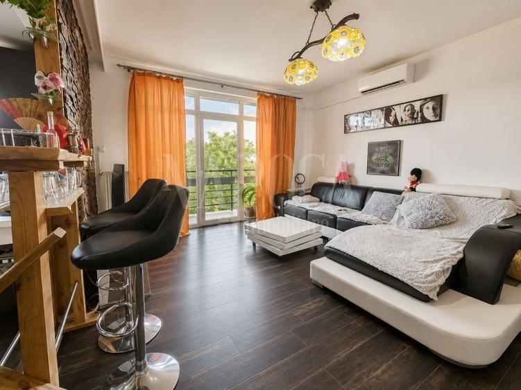 Apartament 3 camere de vanzare in Floresti - 1