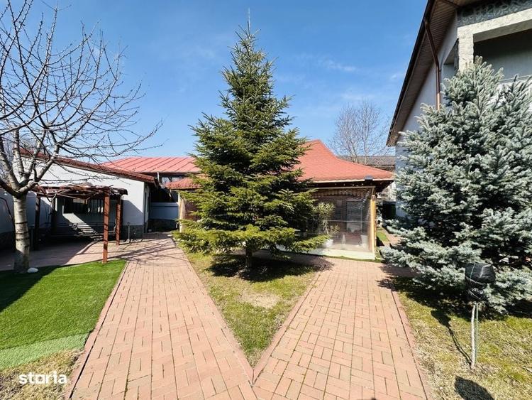 Casă cu 4 camere în Dudu