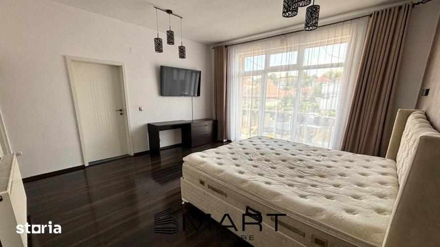 Casă cu 7 camere cu Teren 580 Mp în Ștrand