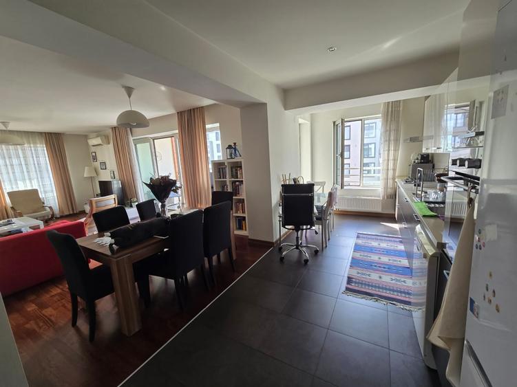 Apartament cu 3 camere decomandat, mobilat în Dristor