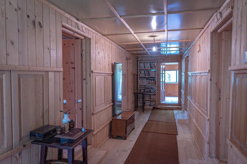 Casă individuală cu 14 camere cu Teren 2700 Mp în Brusturoasa