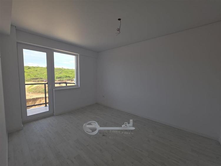 Apartament cu 2 camere semidecomandat în Vișani