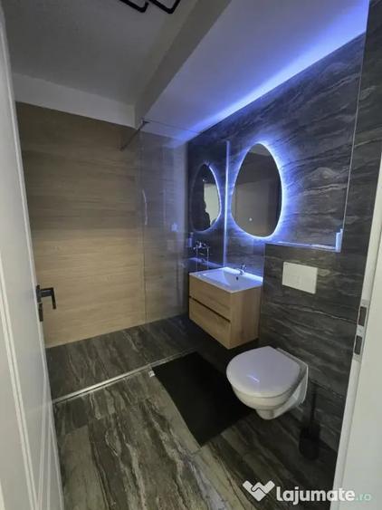 Apartament cu 2 camere semidecomandat în Central