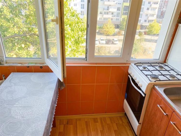Apartament cu 2 camere decomandat în Nufărul