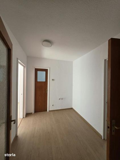 Apartament cu 3 camere în Obor
