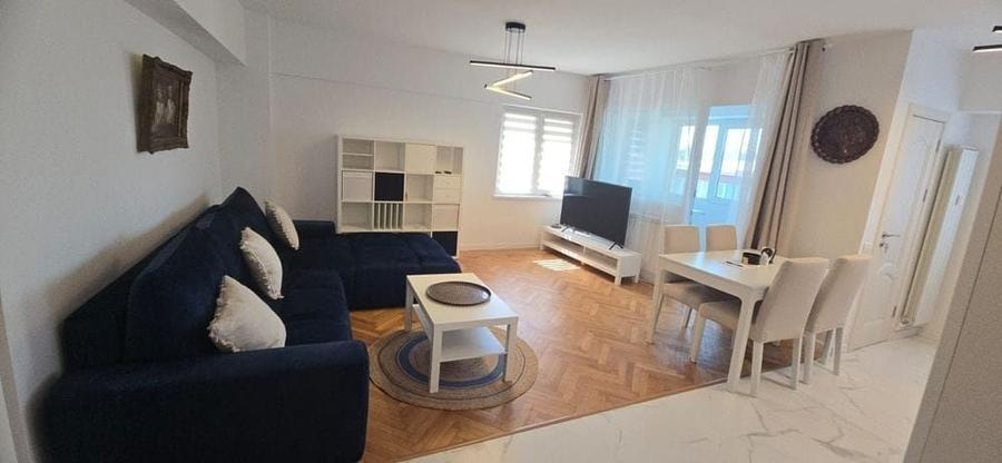 Apartament cu 3 camere decomandat în Tomis Mall
