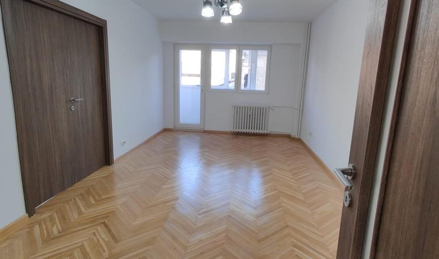 Apartament 3 camere renovat , decomandat Dorobanti - 1