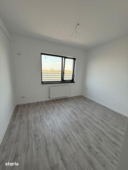 Casă cu 4 camere cu Teren 300 Mp în Clinceni