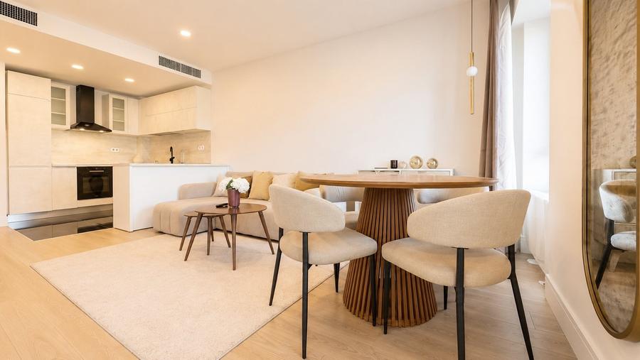 Apartament cu 2 camere decomandat, mobilat în Pipera