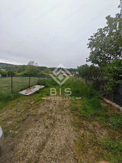 Teren de 863 mp, în Viișoara