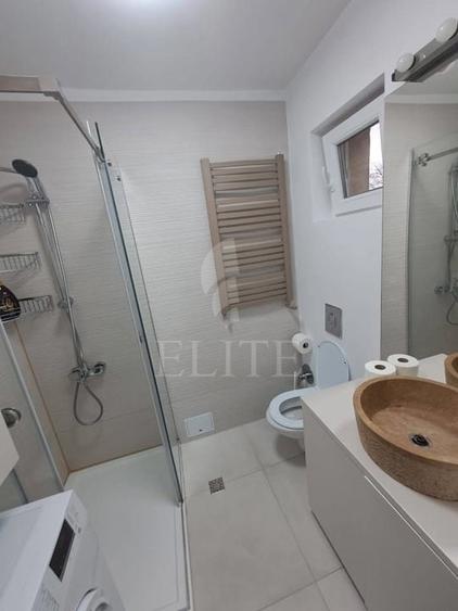Apartament cu 4 camere semidecomandat, mobilat în Mănăștur