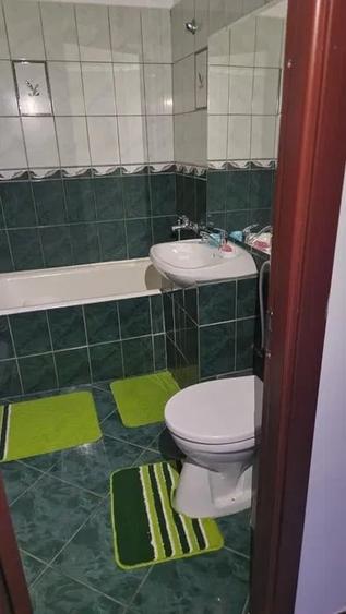 Apartament cu 4 camere decomandat în Sângeorgiu de Mureș