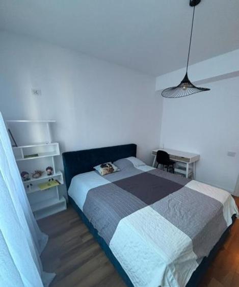 Apartament cu 3 camere decomandat, mobilat în Parcul Carol