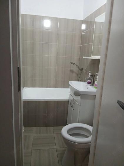 Apartament cu 2 camere semidecomandat în Florilor