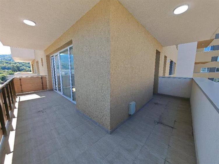 Apartament cu 3 camere decomandat, mobilat în Astra