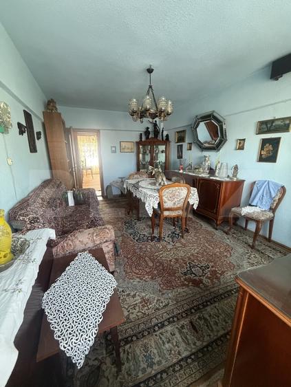 Apartament cu 4 camere decomandat, mobilat în Ultracentral