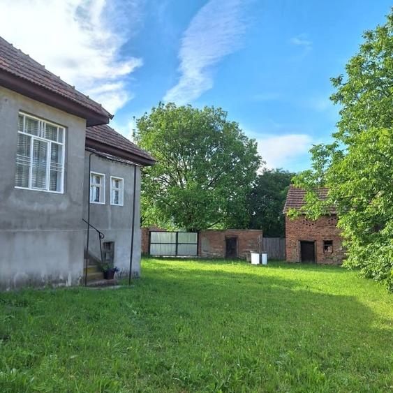 Casă individuală cu 4 camere cu Teren 4315 Mp în Ludeștii de Jos