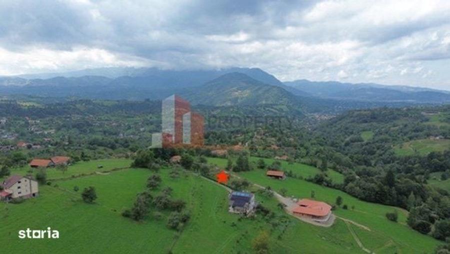 Teren intravilan 3.000 mp cu casa traditionala Bran, sat Poarta - 4
