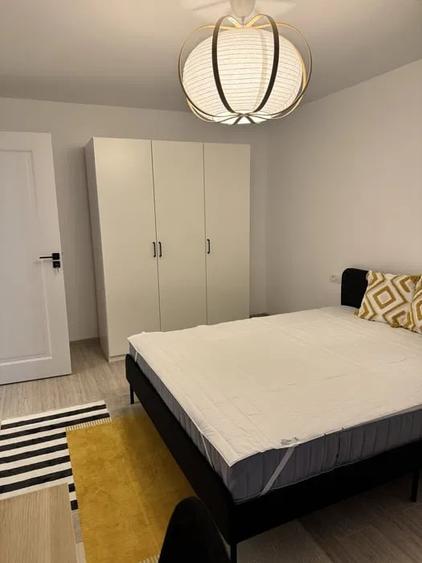 Apartament cu 3 camere decomandat, mobilat în Drumul Taberei