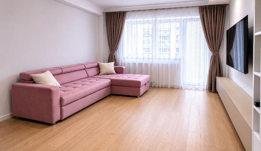 Apartament cu 3 camere decomandat în Tractorul