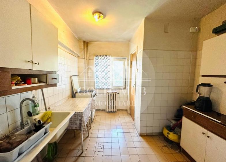 Apartament cu 4 camere decomandat, mobilat în Pantelimon