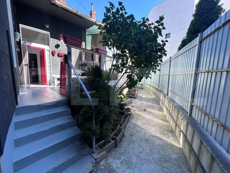 Casă cu 3 camere cu Canalizare în Semicentral