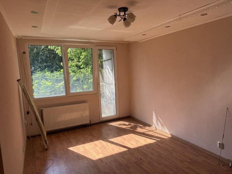 Apartament cu 2 camere decomandat în Carpați 1