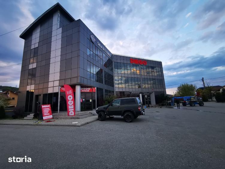 Spațiu comercial, de 600 mp, în Traian