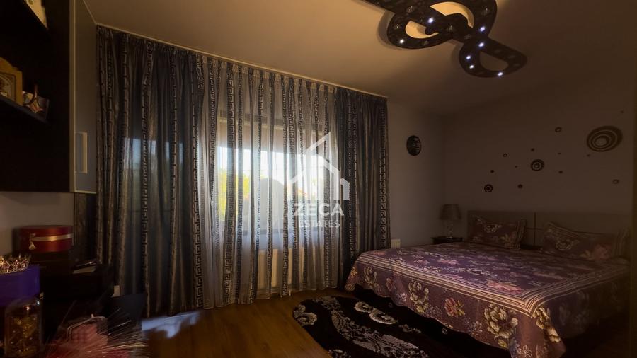 Casă individuală cu 9 camere cu Canalizare în Afumați