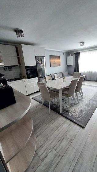 Apartament cu 2 camere decomandat în Apahida