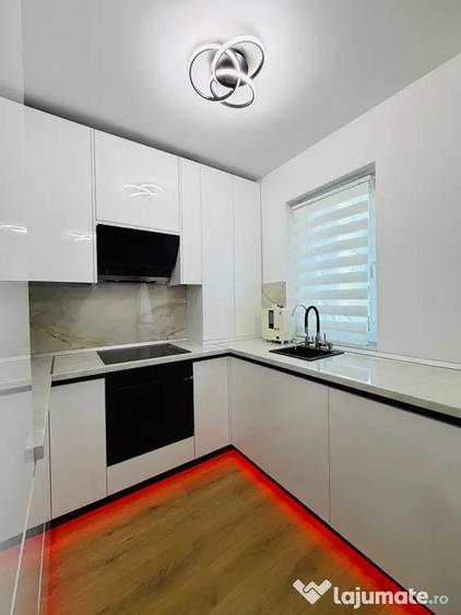 Apartament cu 2 camere semidecomandat în Exterior Vest