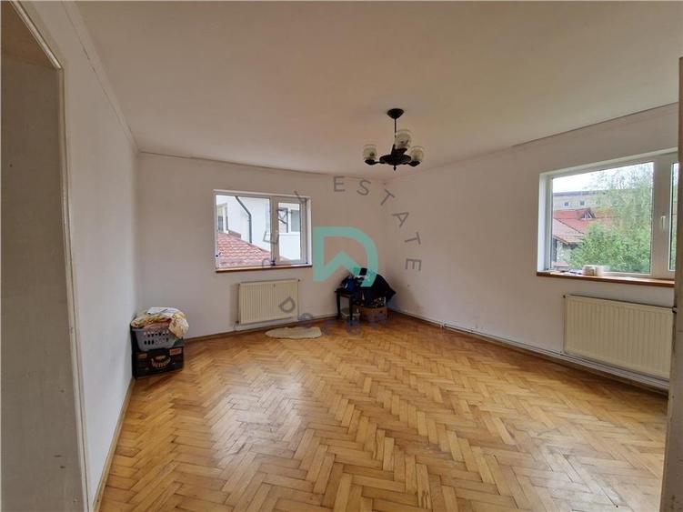Casă individuală cu 4 camere cu Teren 240 Mp în Noua
