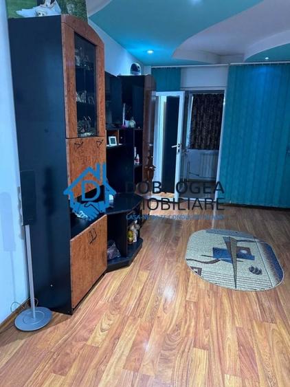 Apartament cu 2 camere decomandat, mobilat în Piața Nouă