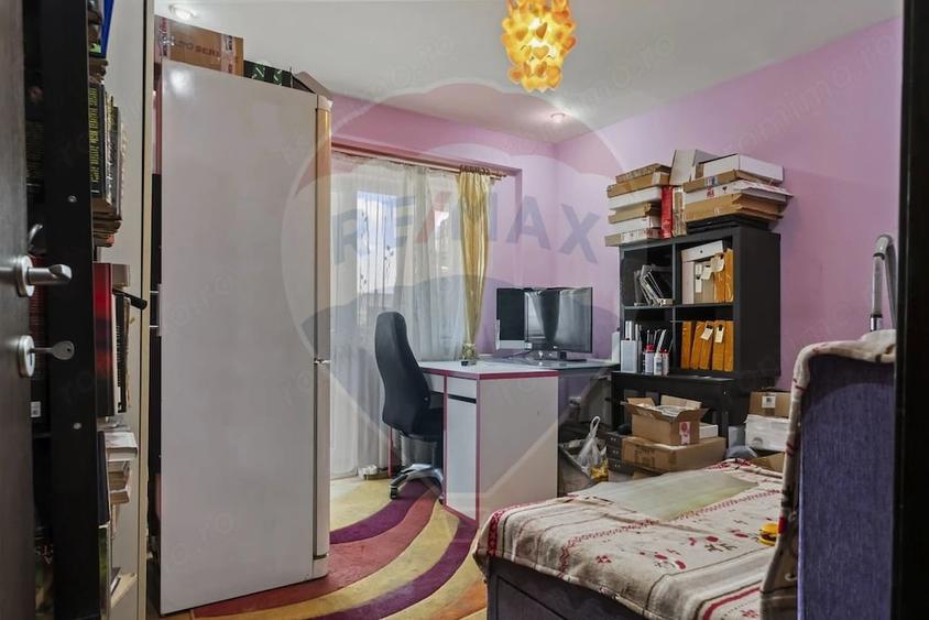 Apartament cu 4 camere decomandat în Sebastian