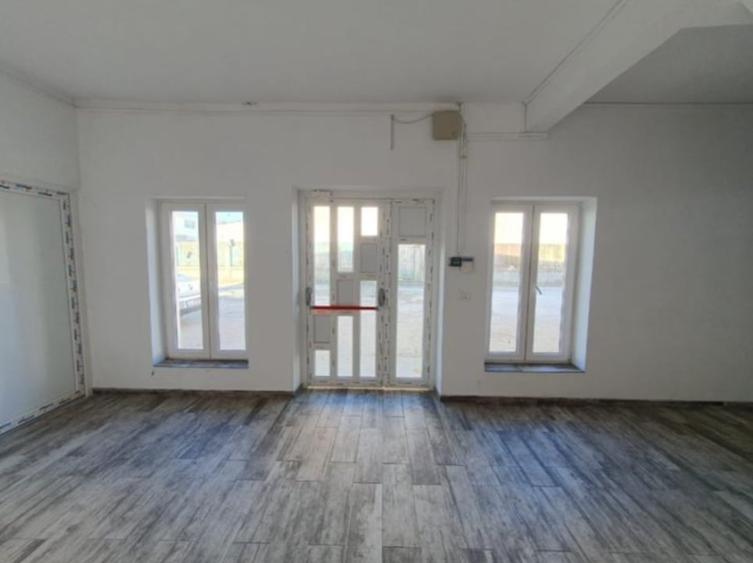 Spațiu industrial, de 2,200 mp, în Bariera Vâlcii