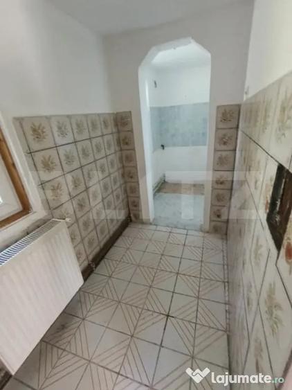 Casă cu 2 camere cu Teren 176 Mp în Central
