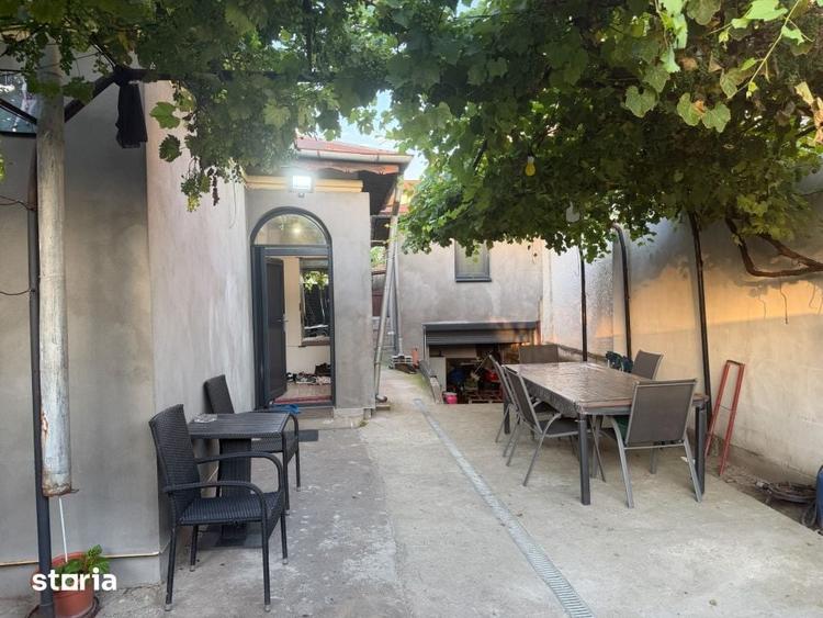 Casă cu 3 camere cu Teren 200 Mp în Central