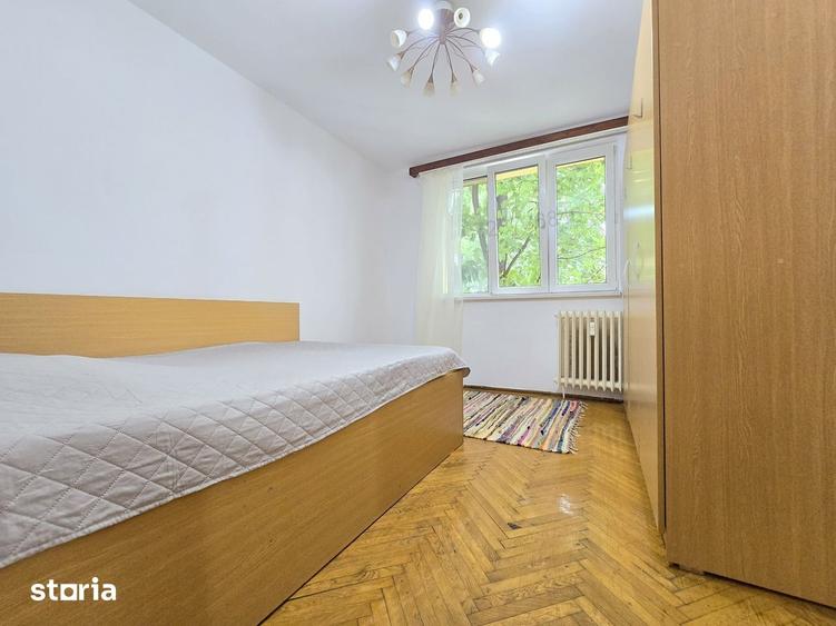 Apartament cu 4 camere decomandat, mobilat în Berceni