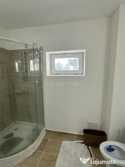 Casă cu 3 camere cu Teren 2000 Mp în Central
