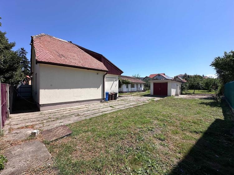 Casă cu 2 camere cu Teren 900 Mp în Cedonia