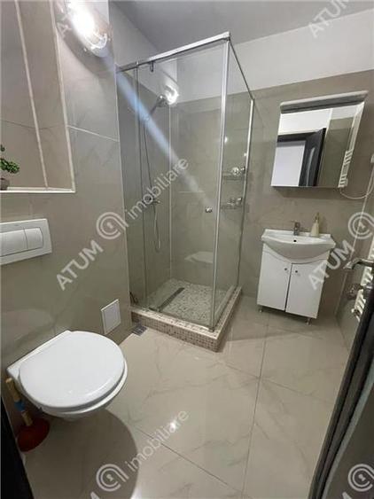 Apartament cu 3 camere decomandat, mobilat în Central