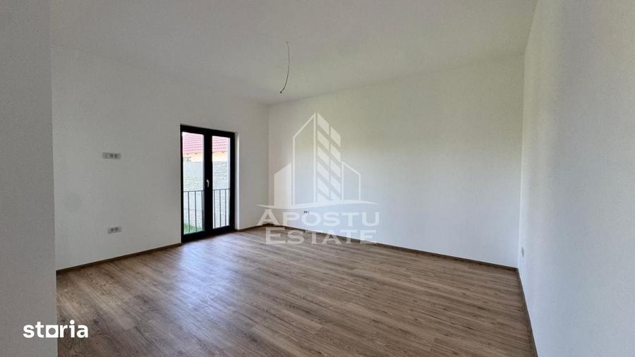 Casă cu 4 camere cu Teren 330 Mp în Săcălaz